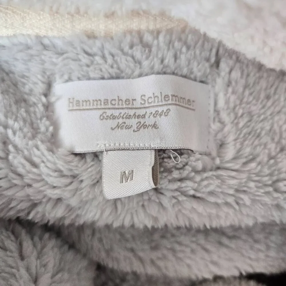 Hammacher Schlemmer Pullover Lounge Sweater Size Medium Gray Plush Warm Cozy Win